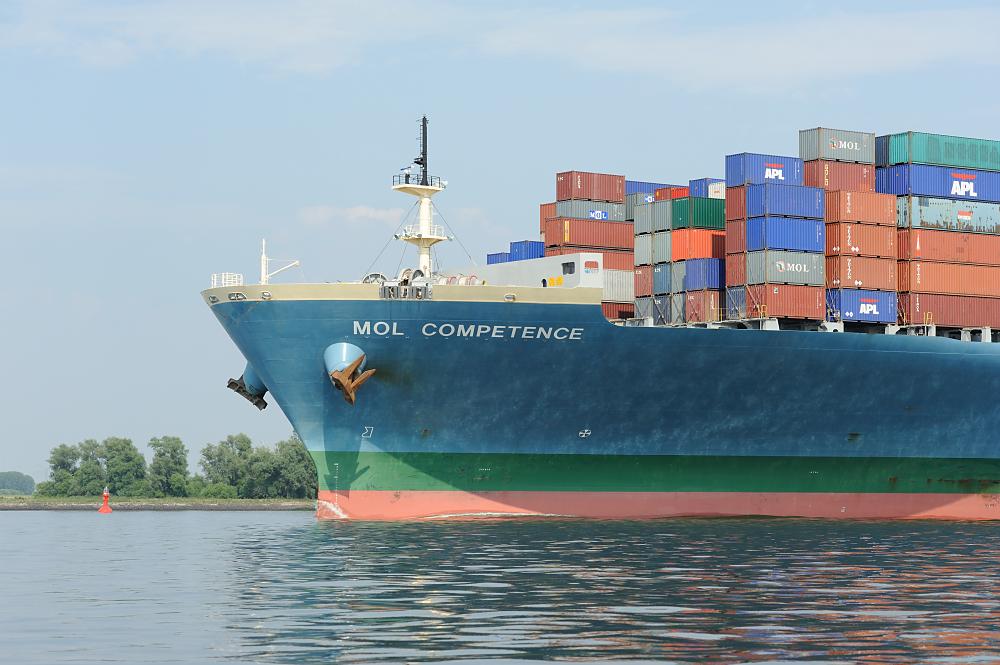 5637 Containerfrachter MOL COMPETENCE faehrt elbabwaerts | Bilder von Schiffen im Hafen Hamburg und auf der Elbe